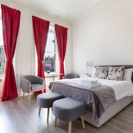 Modern Studio Apartment In Prime Central Location エディンバラ エクステリア 写真